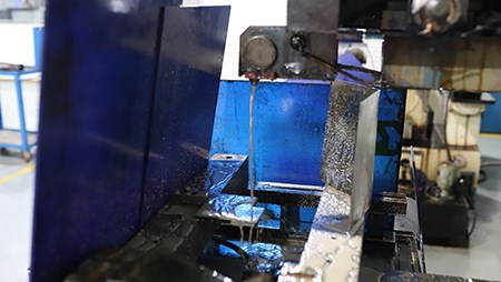 硬質(zhì)合金電(diàn)火花(huā)加工(gōng)注意事項